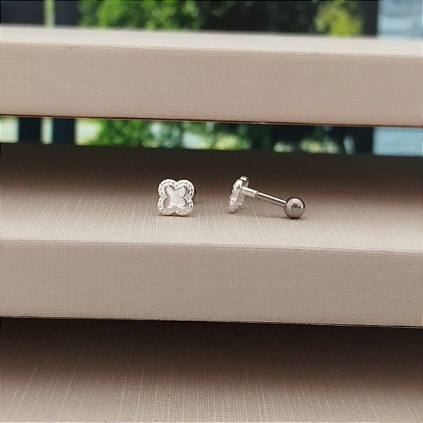 Piercing Tragus Trevo Com Zircônias - (Unidade) - Prata 925 - MB808-820
