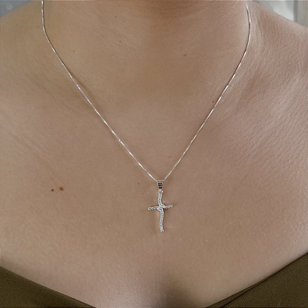 Gargantilha Crucifixo Cravejado com Pedras Zircônias - MC528-3792