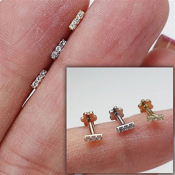 Piercing Labret Plug em Ouro 18K Barra 3 Cristais