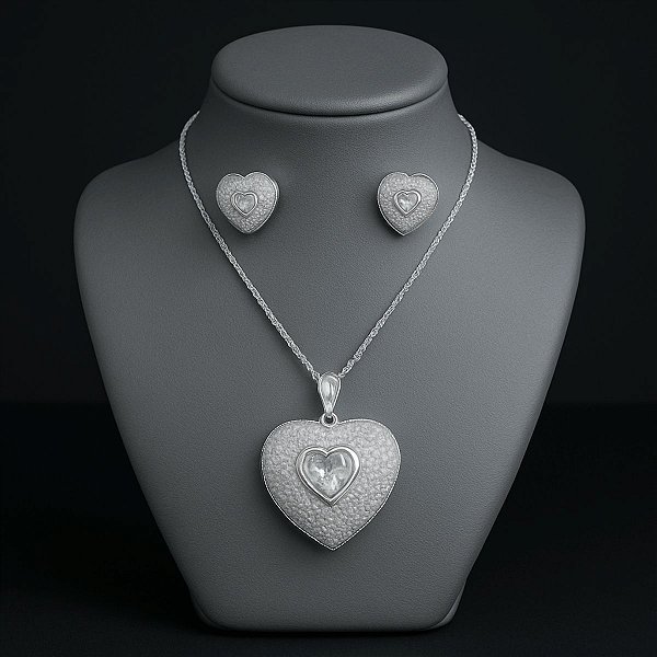 Colar Gargantilha Folheado com Brinco Coração Zircônias