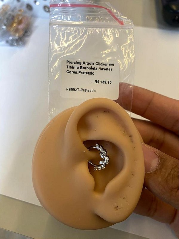 Piercing Argola Clicker em Titânio Borboleta Navetes