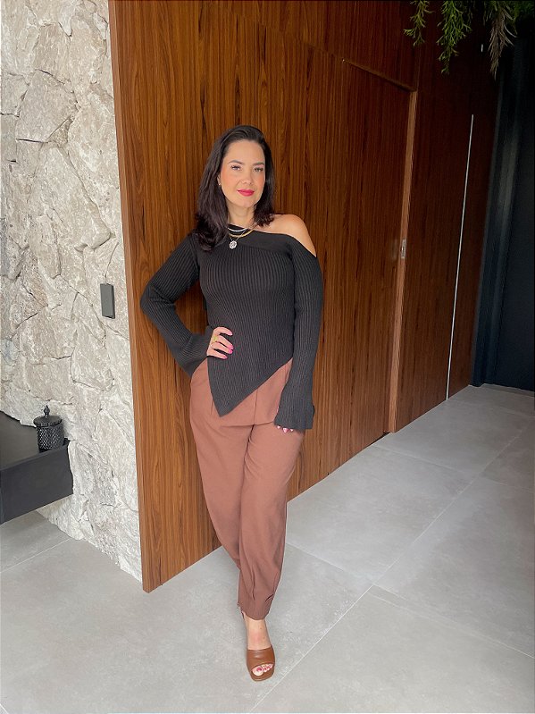 BLUSA DE TRICÔ ASSIMETRÍCA MISSY