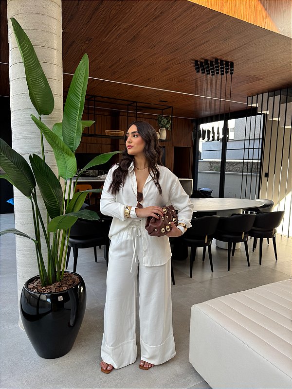 CONJUNTO DE CALÇA E CAMISA AGATA