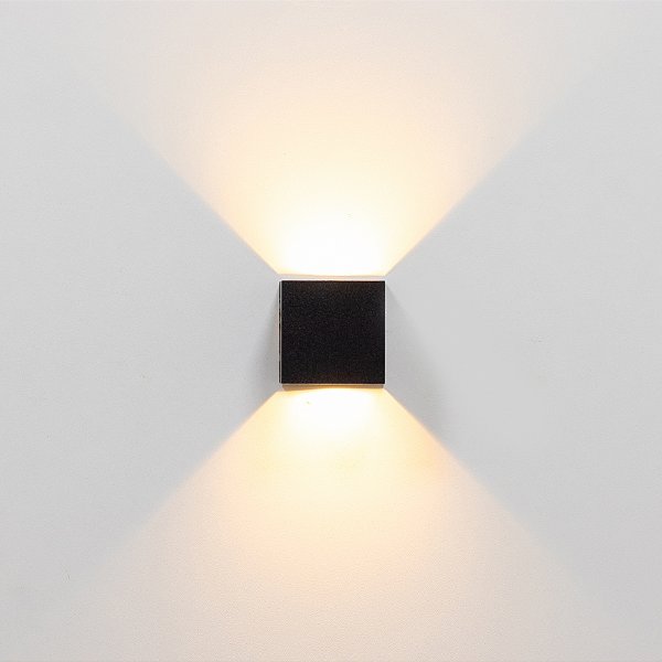 ARANDELA KYUB Preto Facho Ajustável 5cm 2W 3000K IP65 Bivolt