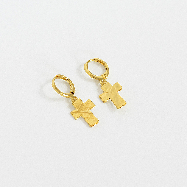 Brinco Crucifixo Folha do Cerrado na Argola