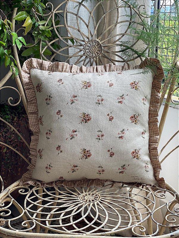 Capa almofada linho 45x45cm babado estampa Ana 5442 ( Não acompanha enchimento )