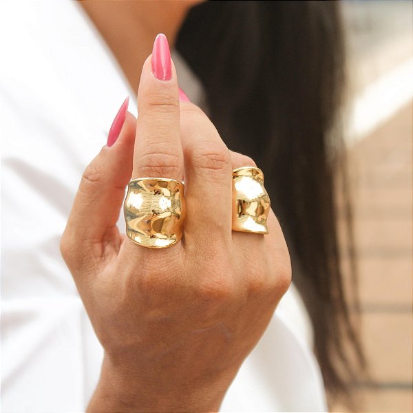 Anel largo ondas  banhado a ouro 18k