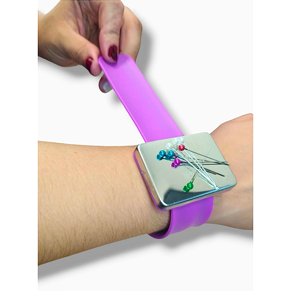 Pulseira Porta Alfinetes Princess Magnética De Costura Lilás