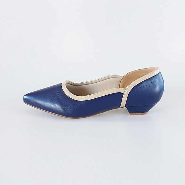 SCARPIN SALTO BAIXO FINO COURO AZUL MARINHO NUDE CONFORTAVEL