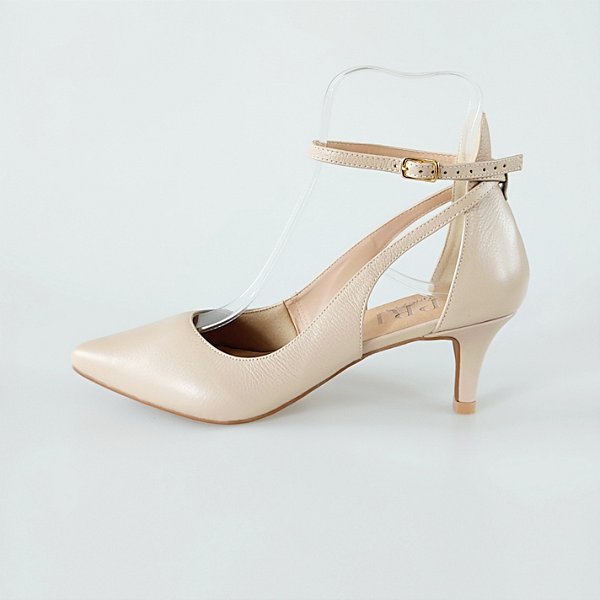 SCARPIN SALTO BAIXO FINO COURO NUDE CLARO CONFORTAVEL