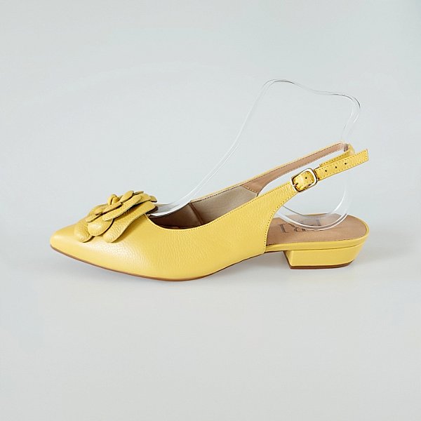SCARPIN SALTO BAIXO BLOCO COURO AMARELO CONFORTAVEL