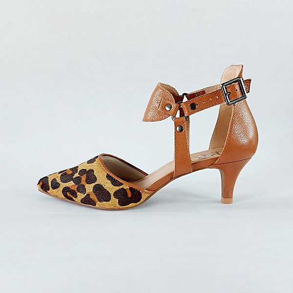 SCARPIN SALTO BAIXO FINO COURO ONCA CARAMELO CONFORTAVEL