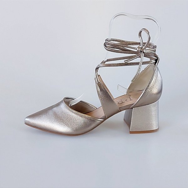SCARPIN SALTO BAIXO BLOCO COURO PRATA VELHA CONFORTAVEL