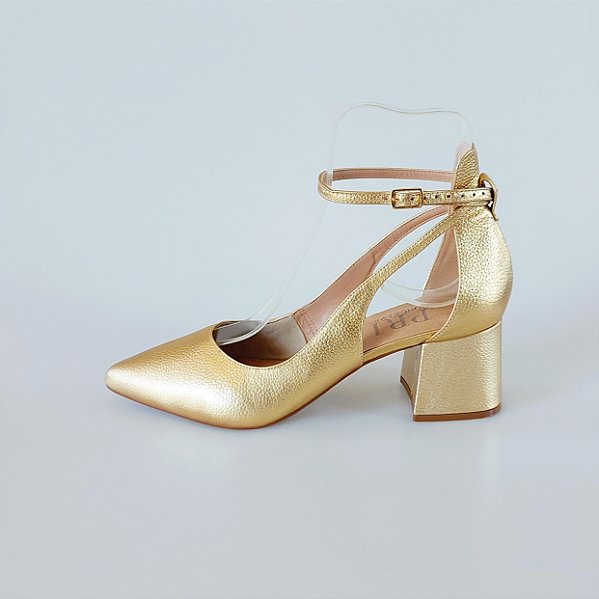 SCARPIN SALTO BAIXO BLOCO COURO DOURADO CONFORTAVEL