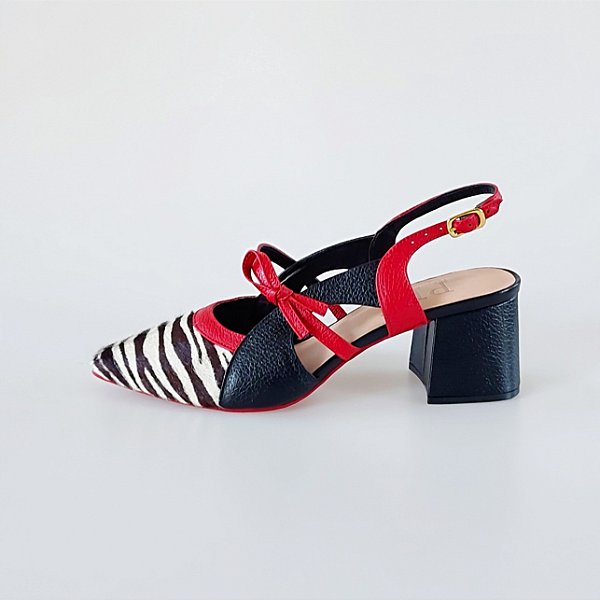 SCARPIN SALTO BLOCO COURO ZEBRA PRETO VERMELHO CONFORTAVEL