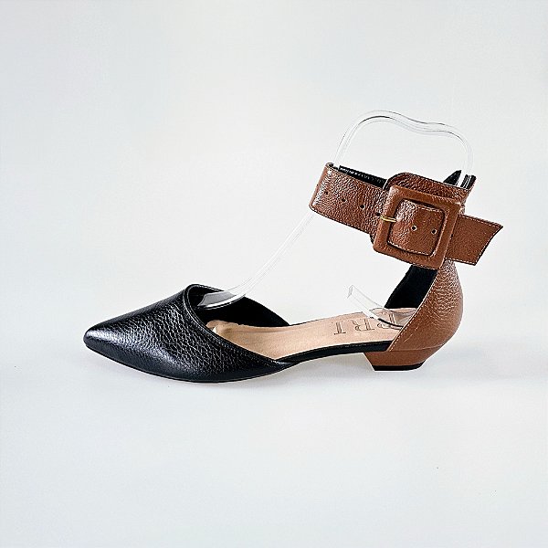 SCARPIN SALTO FINO COURO PRETO MARROM CONFORTAVEL