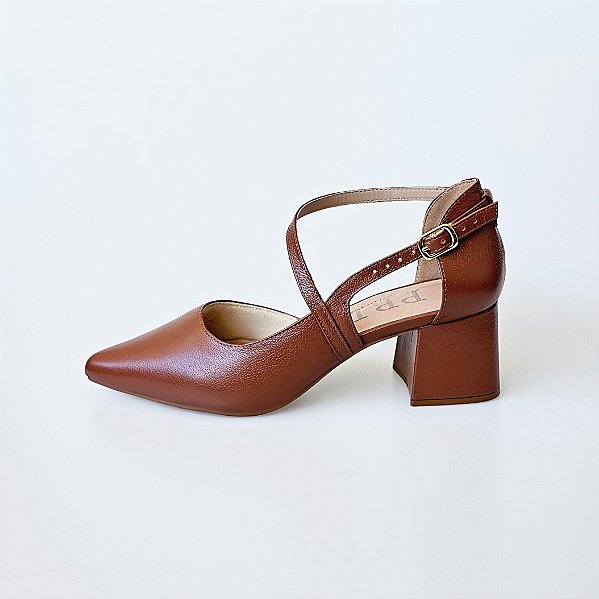 SCARPIN SALTO BLOCO COURO MARROM CONFORTAVEL