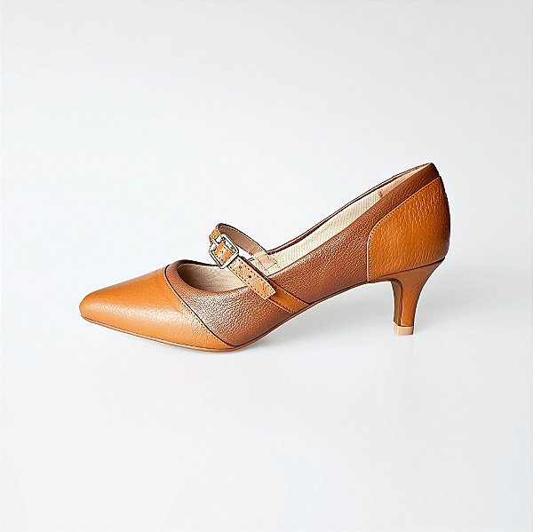 SCARPIN SALTO FINO COURO CARAMELO MARROM CONFORTAVEL