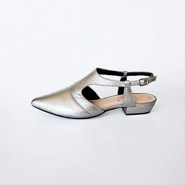 SCARPIN SALTO BLOCO COURO METALIZADO GRAFITE CONFORTAVEL
