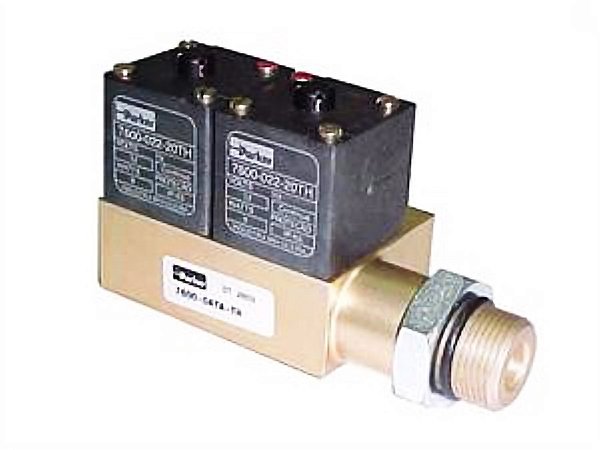 Válvula Solenoide para Acionamento do Freio Motor VA Mercedes 1620/1218R/1720 - 0004204071