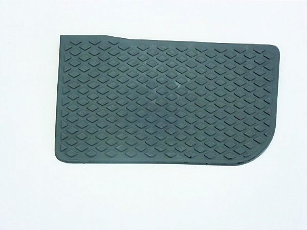 Tapete para Estribo Lado Esquerdo Cinza Escuro Volks Todos Modelos - T00863735033