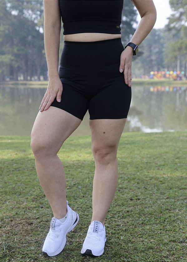 Shorts Curto Preto - Poliamida