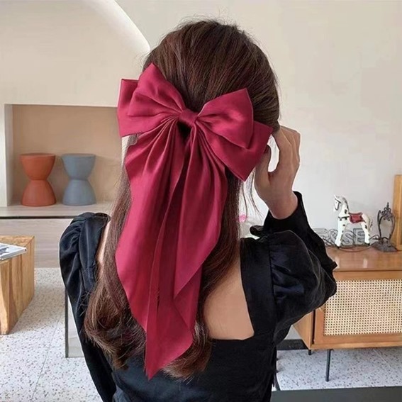 Laço de Tecido Liso com Presilha para Cabelo Elegante