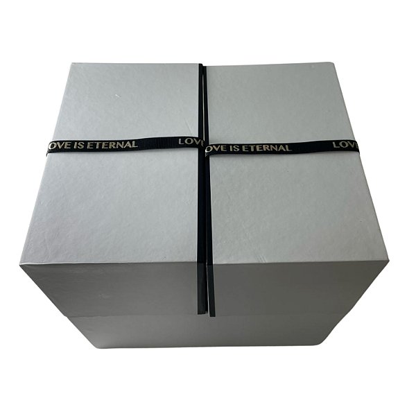 Caixa de Papel para Presente Branca 22.2x18x20cm