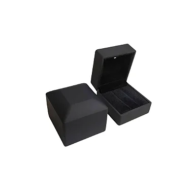 Caixa de Plástico para Aliança c/ LED Preto 6x6.5x4.5cm