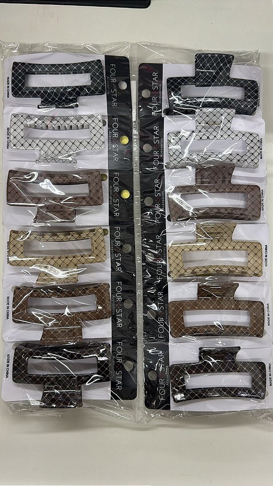 Piranha de Cabelo Four Star Grande 9cm de Plástico - 12unidades - 6267-XY2