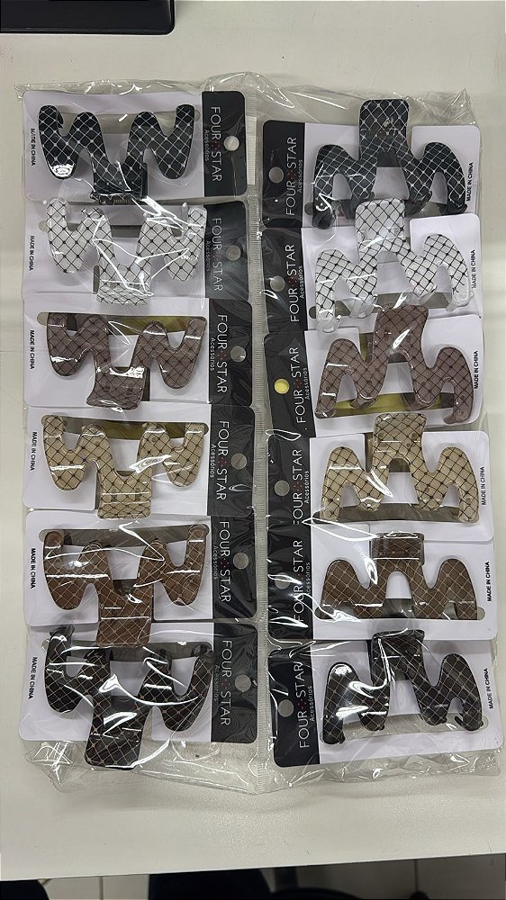 Piranha de Cabelo Four Star Grande 9cm de Plástico - 12unidades - 6464-XY2