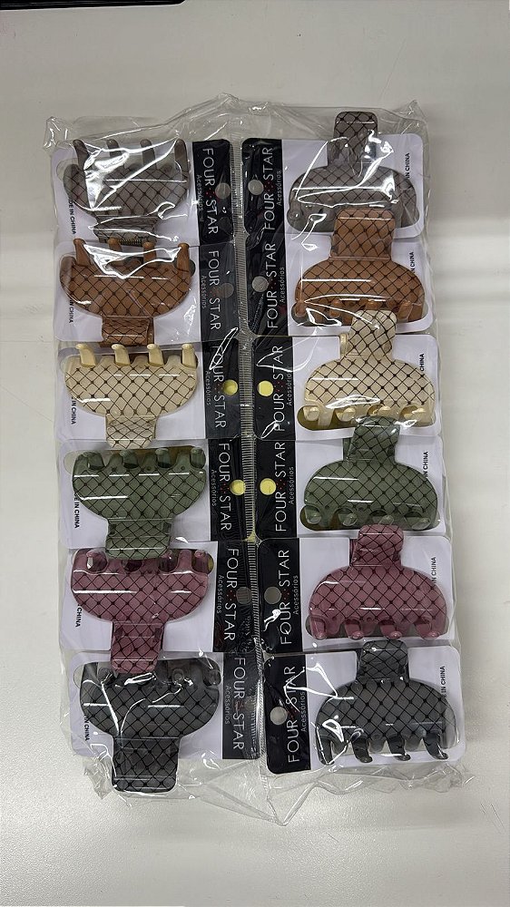 Piranha de Cabelo Four Star Média 8cm de Plástico Colorida - 12unidades - 6129L-XX2