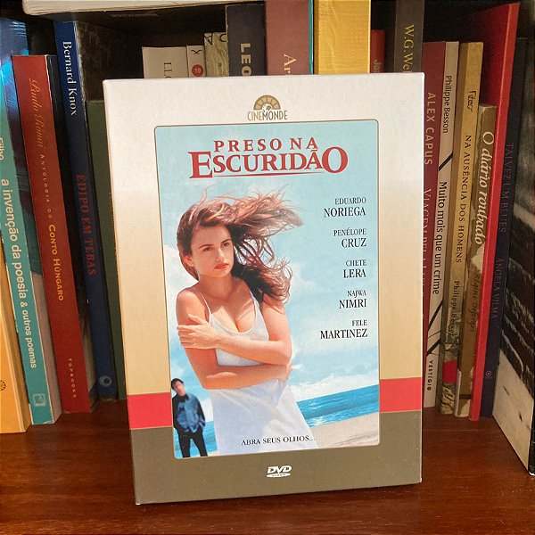 DVD: Preso na escuridão - Usado