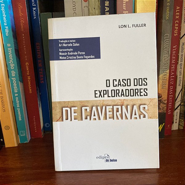 Livro: O caso dos exploradores de cavernas - Usado