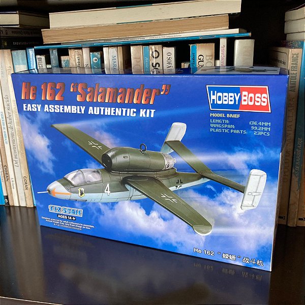 Kit de plastimodelismo: Avião He 162 "Salamander" - Lacrado