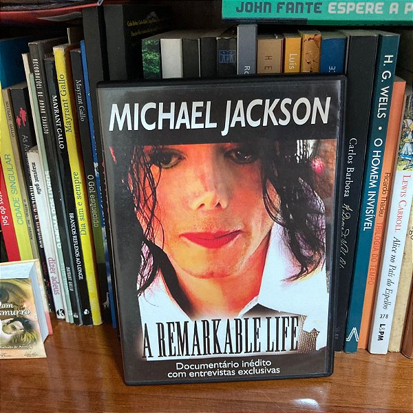 DVD: Michael Jackson: A remarkable life - Usado