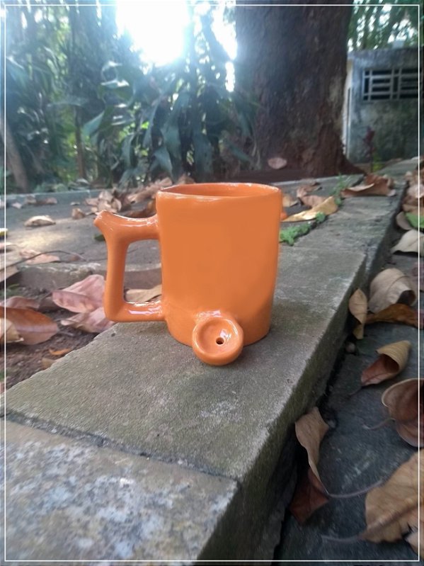 Caneca Pipe Mug - Ganjero  /  Caneca Cachimbo de Porcelana Cor Laranja