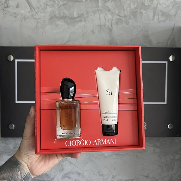 Kit Sì Giorgio Armani Eau de Parfum - Perfume Feminino 50ml + Loção Corporal 75ml