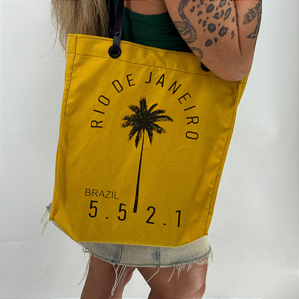 Bolsa Suede Elegante com Alça de Couro - 55 21