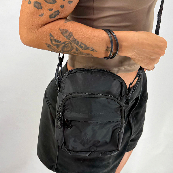 Shoulder Bag Preta Nylon Impermeável Compacta Multi Bolsos