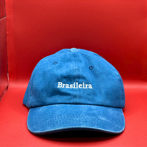 Boné Bordado Ajustável Identidade Carioca – "Brasileira " (Azul)