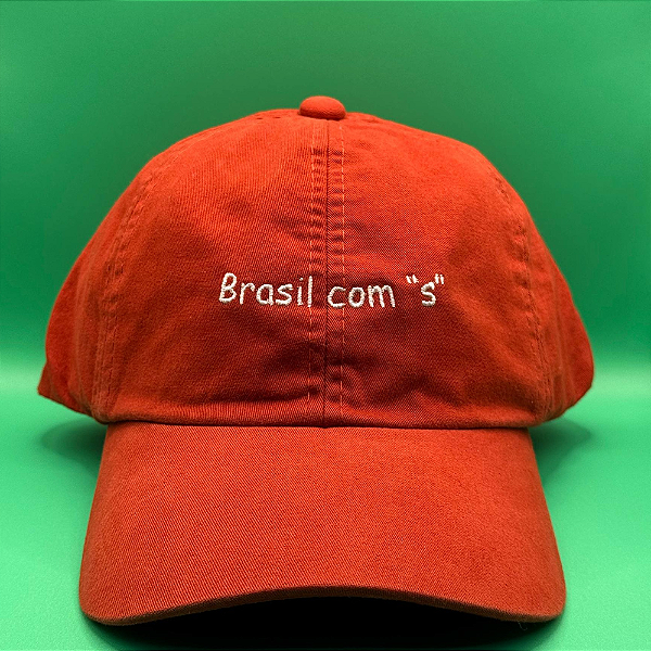 Boné Bordado Ajustável Identidade Carioca – "Brasil com s" (Vermelho)