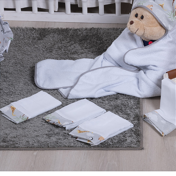 Kit 3 Fraldinhas de Boca e Ombro Estampado 100% Algodão Safari Cinza