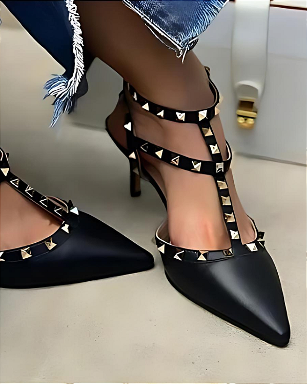 Scarpin Preto Rockstuds Lilibet
