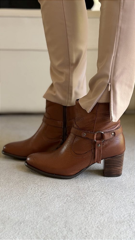 Bota Giu Conhaque