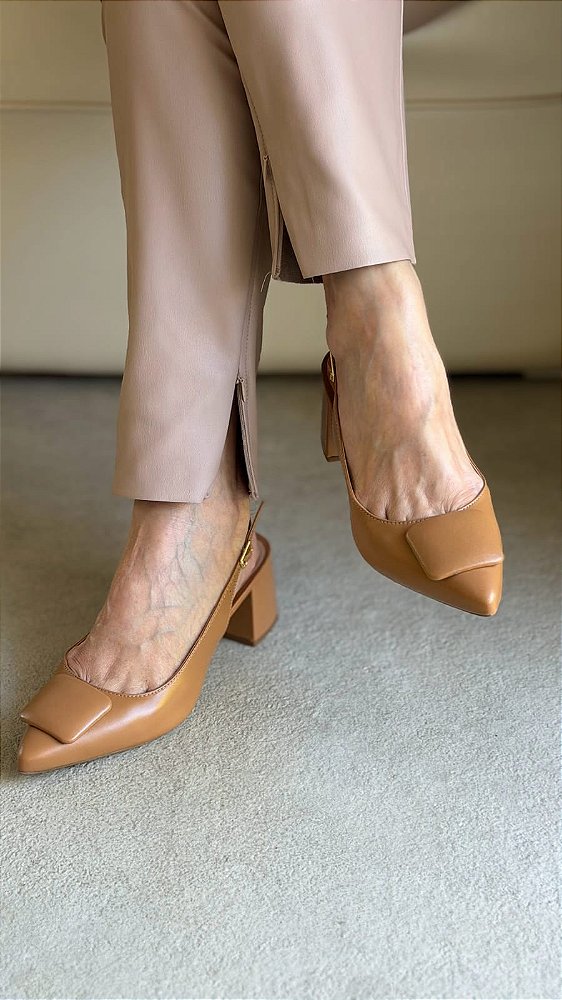 Celine Scarpin Coconut