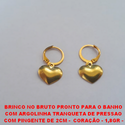 BRINCO NO BRUTO PRONTO PARA O BANHO  COM ARGOLINHA TRANQUETA DE PRESSAO  COM PINGENTE DE 2CM -  CORAÇÃO - 1,8GR -  BRU0785