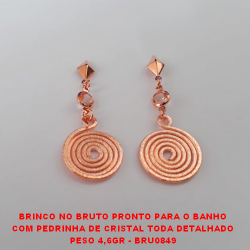BRINCO NO BRUTO PRONTO PARA O BANHO COM PEDRINHA DE CRISTAL TODA DETALHADO PESO 4,6GR - BRU0849