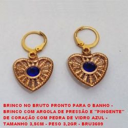 BRINCO NO BRUTO PRONTO PARA O BANHO -  BRINCO COM ARGOLA DE PRESSÃO E ''PINGENTE''  DE CORAÇÃO COM PEDRA DE VIDRO AZUL -  TAMANHO 3,5CM - PESO 3,2GR - BRU3609