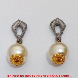 BRINCO NO BRUTO PRONTO PARA BANHO -  BRINCO COM PÉROLA DE 9MM - TAMANHO: 2,8CM - PESO:2,4GR - BRU2062